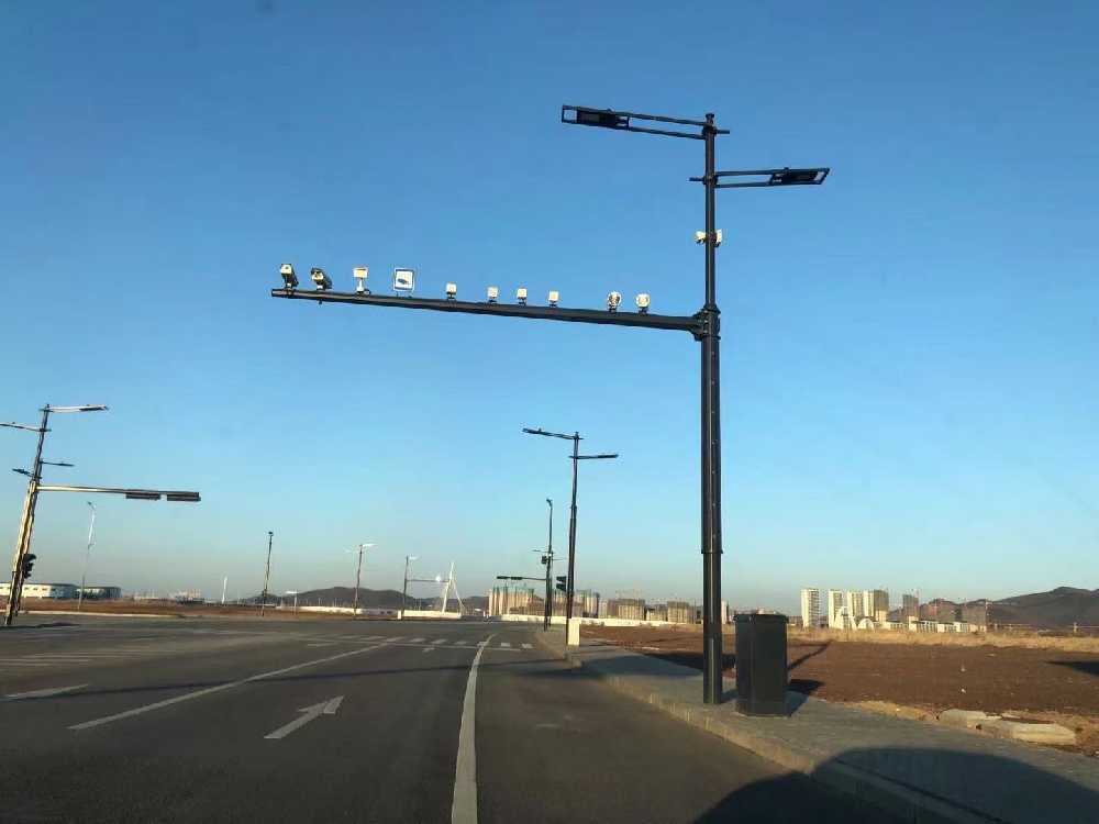 哈密市黑龙江佳木斯综合路灯杆项目